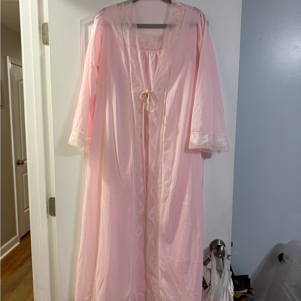 Elegant Pink Lace Trim Nightgown